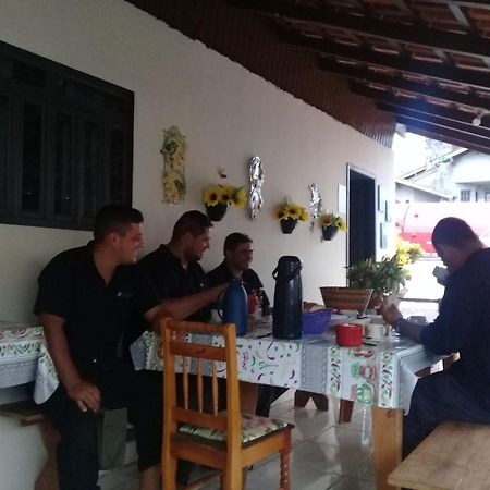 Hostel Cidade Das Flores 2 Джойнвил Екстериор снимка